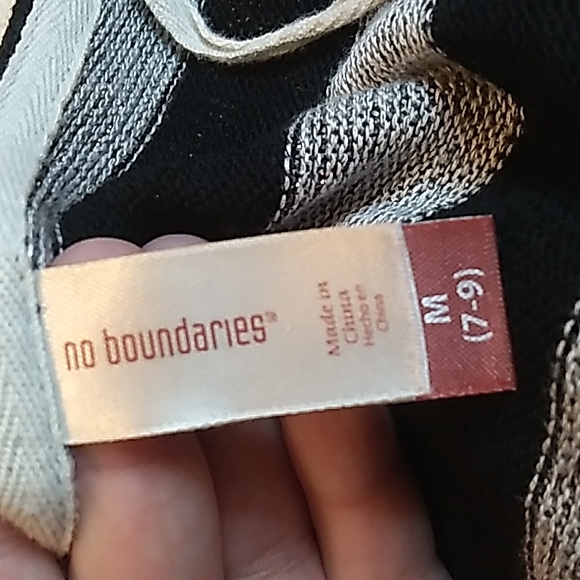 No Boundaries v neck lightweight sweater Women's Medium black & silver w hood - Picture 4 of 5